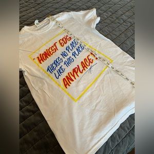 Honest Eds Discount Store T Shirt Toronto Adult Small retro Landmark